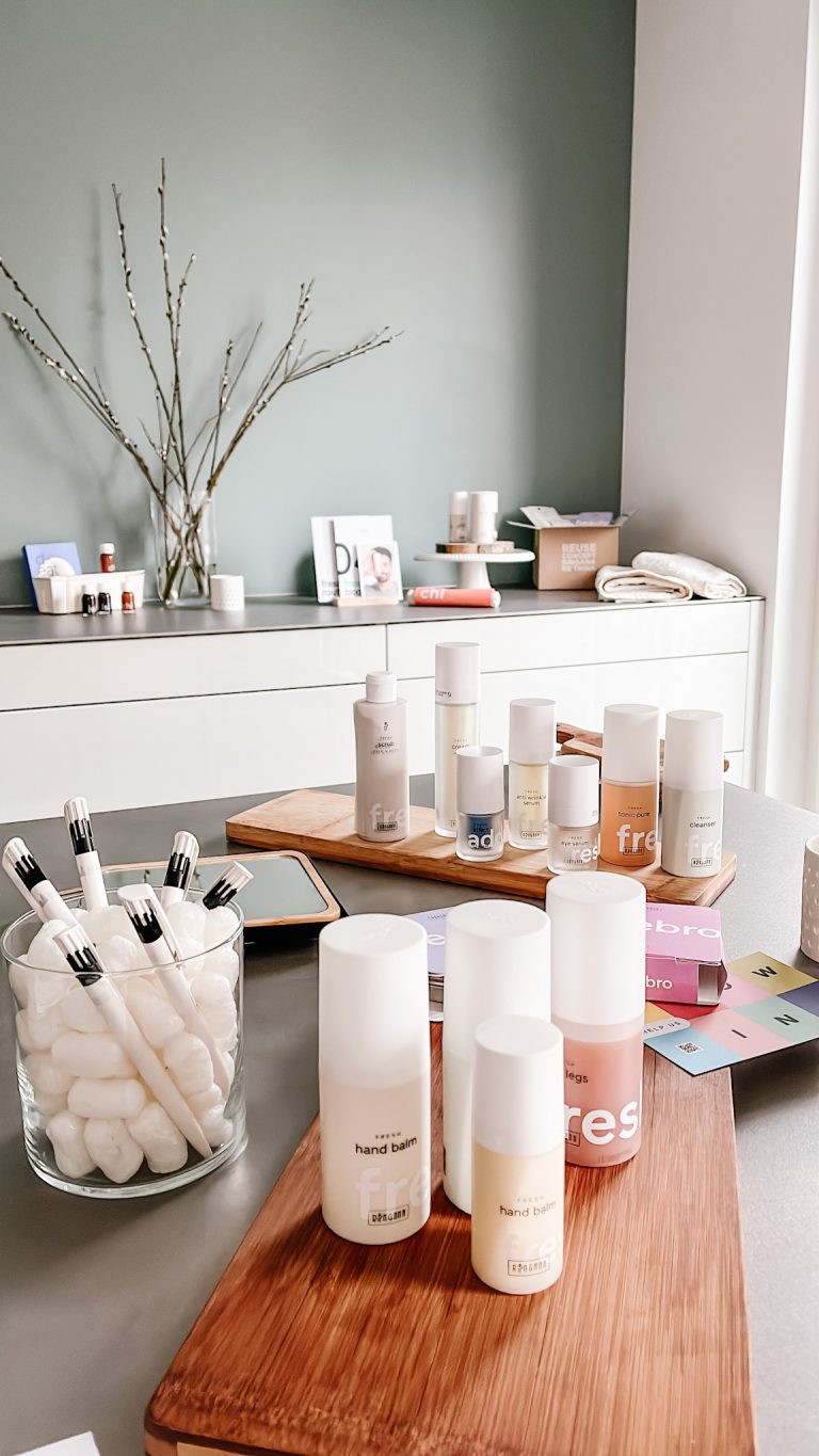 7AB443E9 7C08 49AA B906 3A47C1E2A827 768x1365